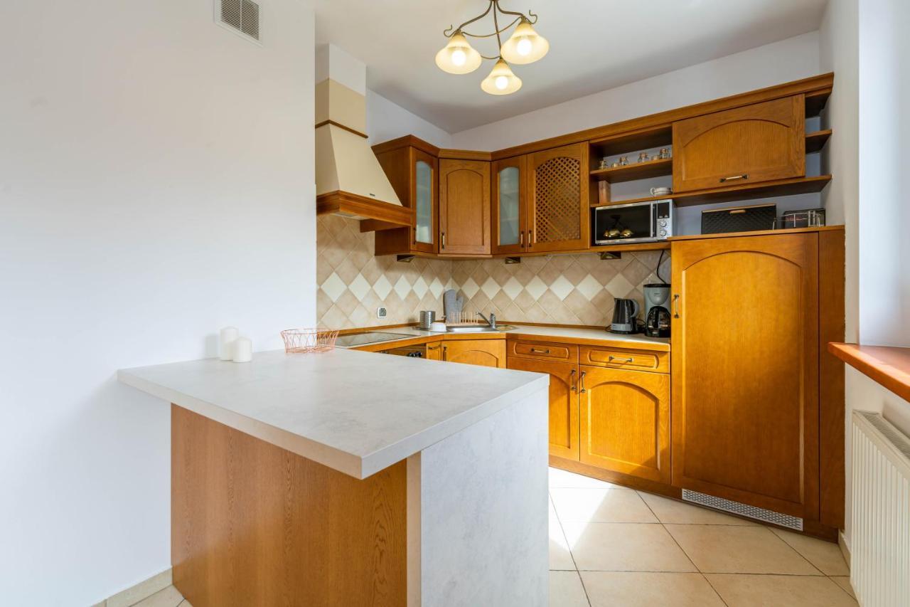 Bukowy Z Bilardem Apartment